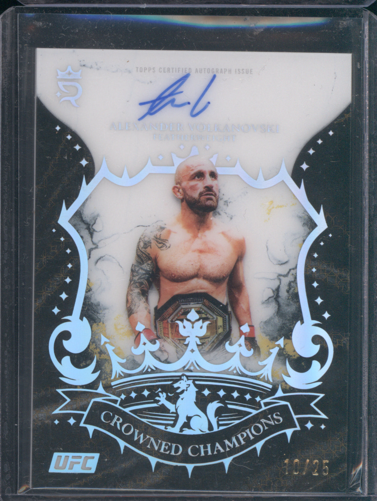 Alexander Volkanovski 2025 Topps Royalty Crowned Champions Auto 10/25
