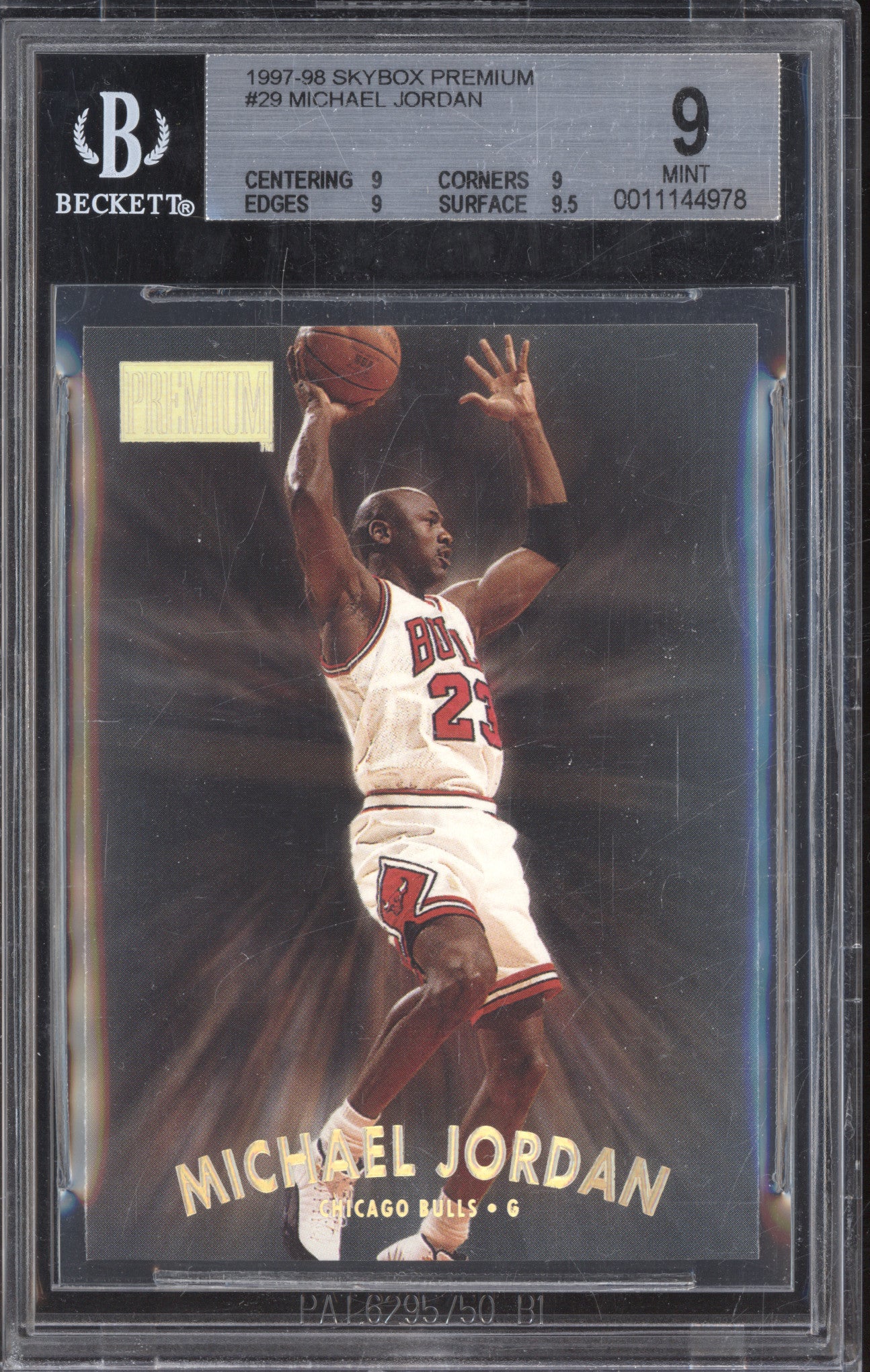 Michael Jordan 1997-98 Skybox Premium 29 BGS 9