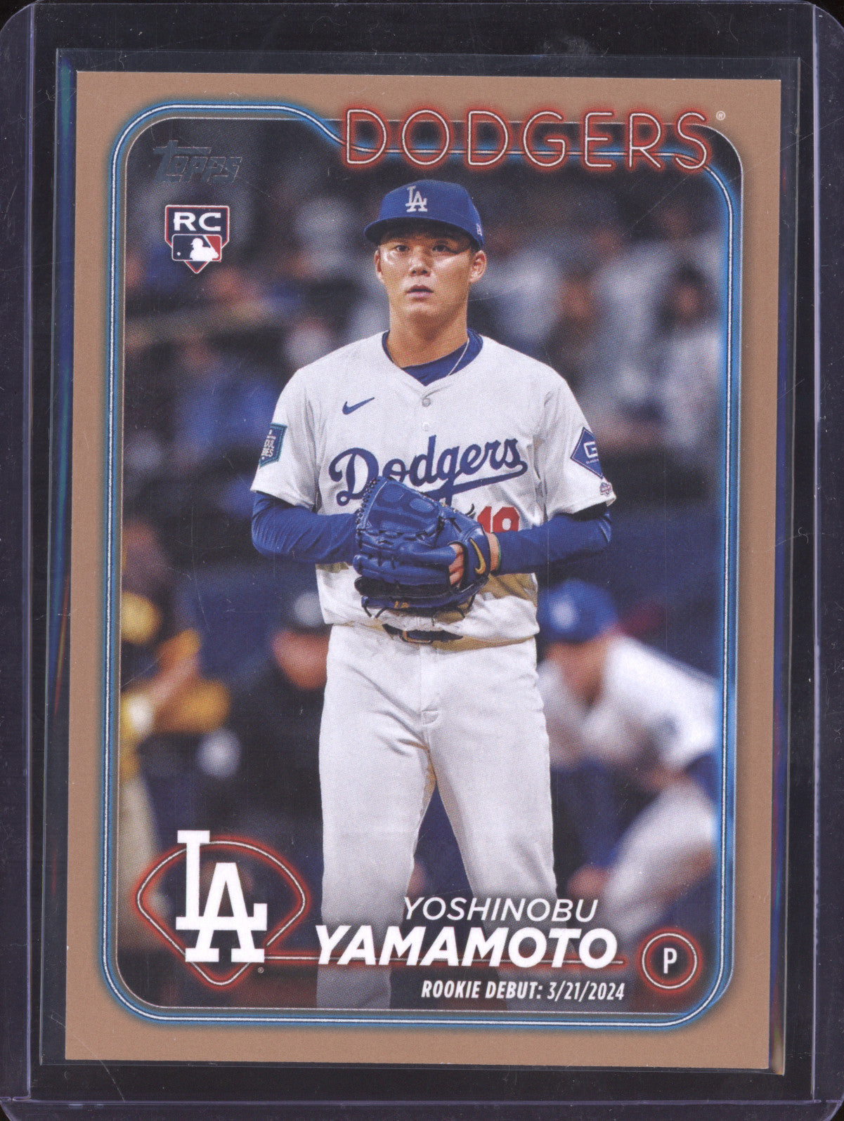 Yoshinobu Yamamoto 2024 Topps Update Series US149 Gold RC 137/2024