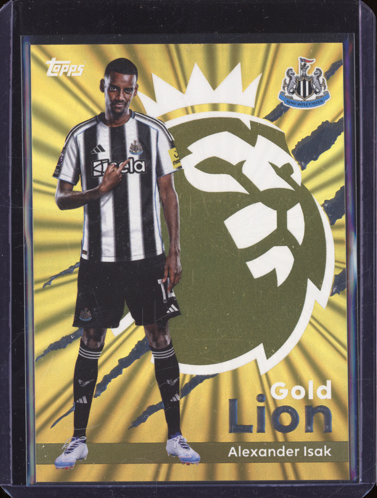 Alexander Isak 2025-26 Topps Premier League GL 14 Gold Lion