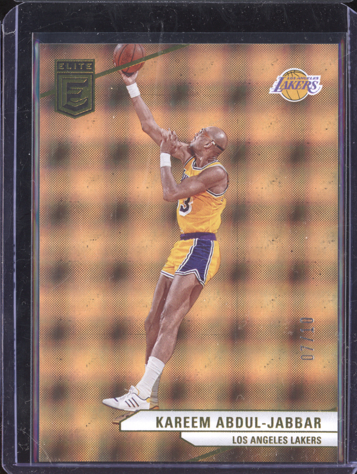 Kareem Abdul-Jabbar 2023 Panini Donruss Elite 173 Hyper Gold International 7/10