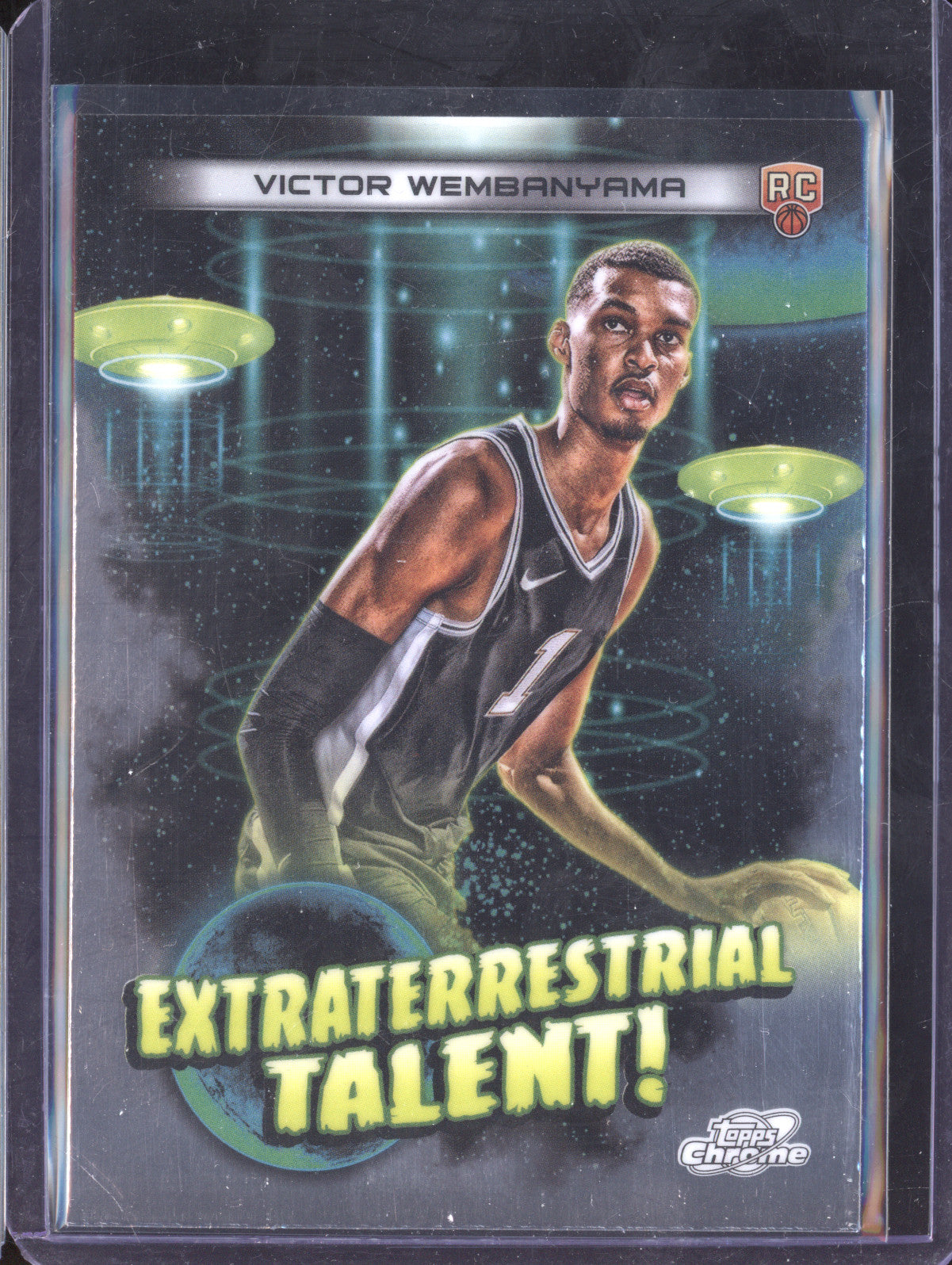 Victor Wembanyama 2023-24 Topps Cosmic Chrome ET-16 Extraterrestrial Talent RC