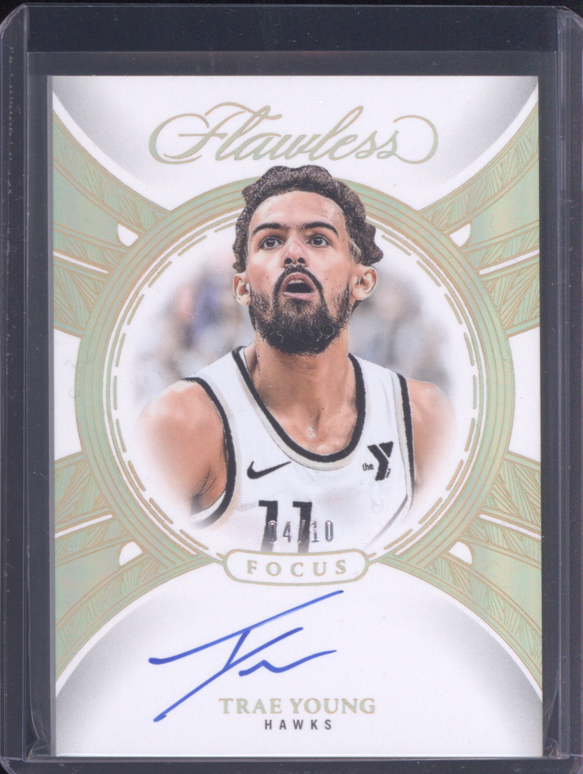 Trae Young 2024-25 Panini Flawless Focus Auto Gold /10