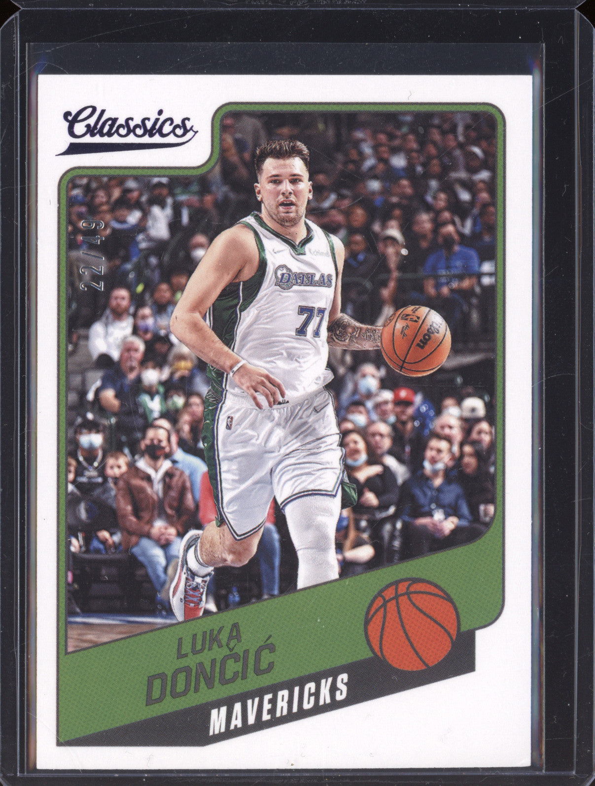 2021-22 Panini Chronicles 175 Luka Doncic Classics Purple 22/49
