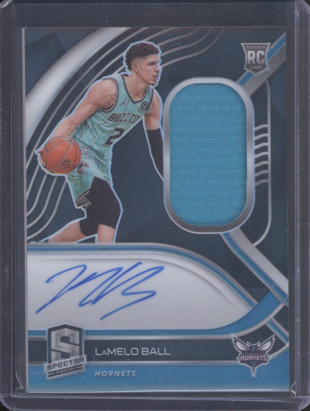 LaMelo Ball 2020 Panini Spectra #215 Rookie Patch Autograph RC /99