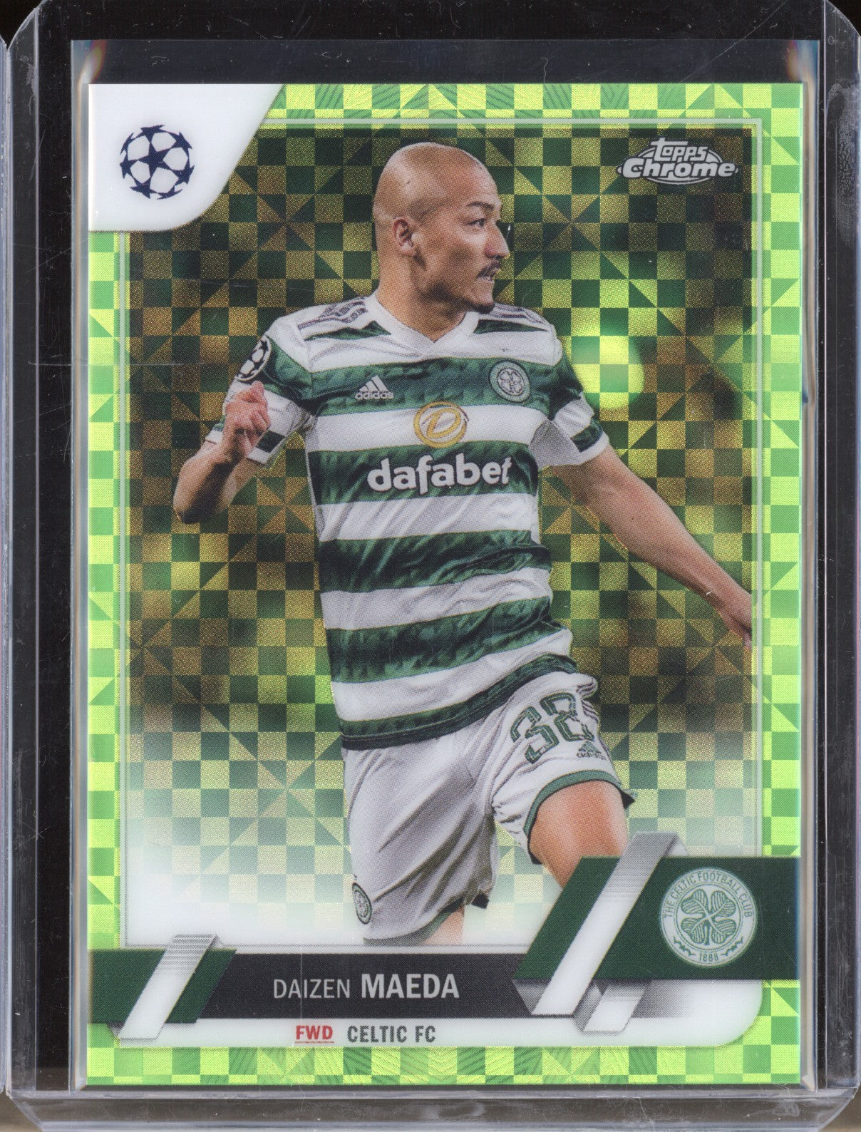 Dazen Maeda 2022-23 Topps Chrome UEFA 31 Neon Green X-Fractor 205/399