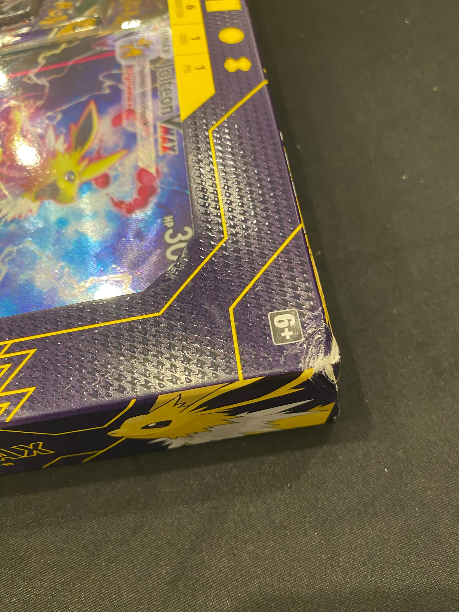Pokemon TCG: Jolteon Vmax Premium Collection Box Pokemon TCG: Jolteon Vmax Premium Collection Box