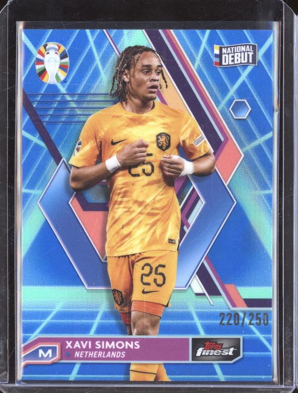 Xavi Simons 2023 Toops Finest Euro Blue Aqua Vaporwave Refractor Debut 220/250