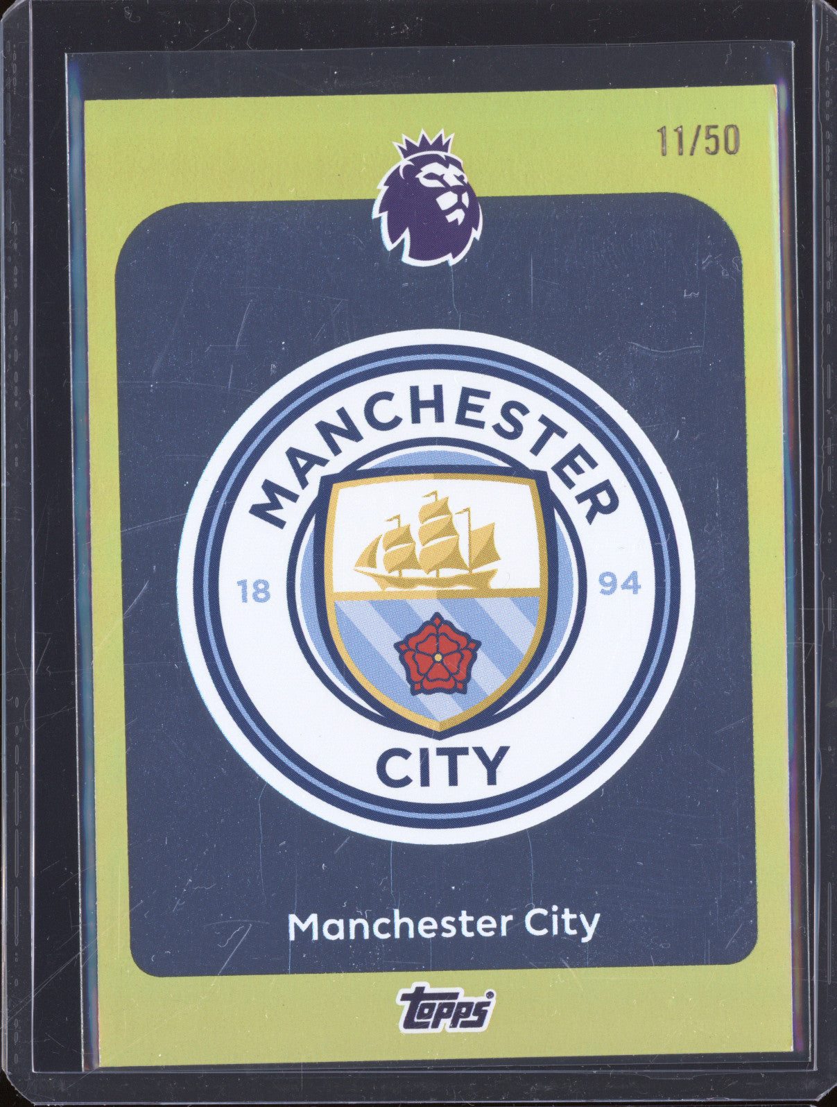 Manchester City 2025-26 Topps Premier League 181 Team Badge Gold 11/50