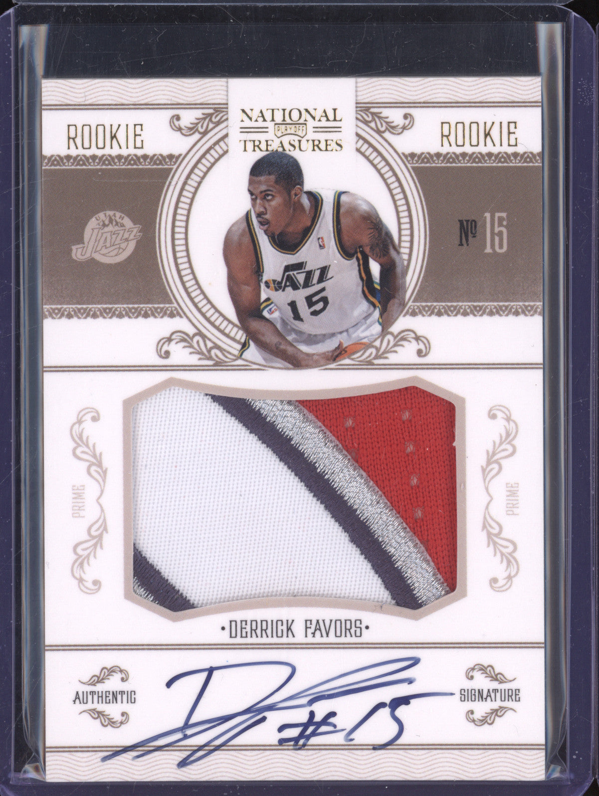 Derrick Favors 2010-11 Panini National Treasures 203 Rookie Patch Auto Gold /25