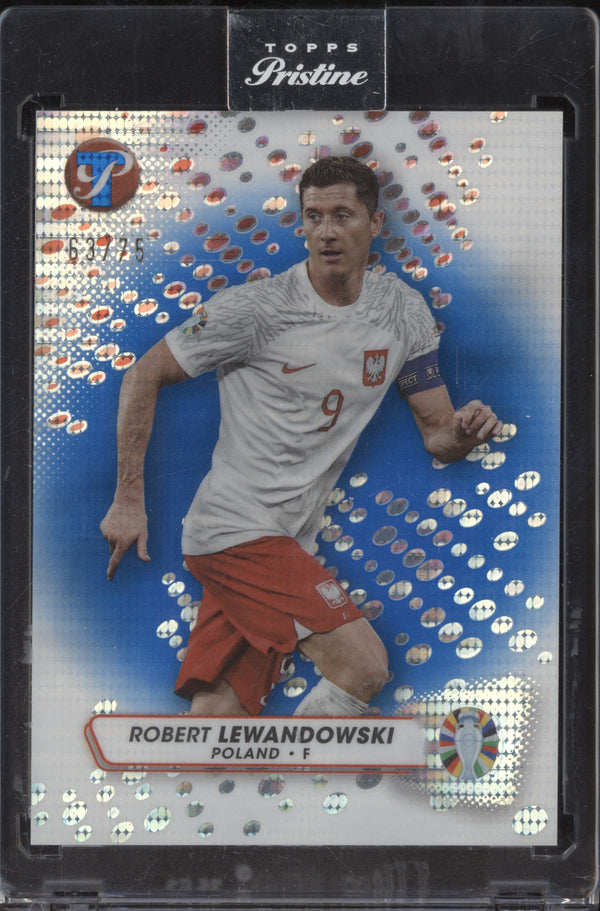 Robert Lewandowski 2023 Topps Pristine Road to Euro 2024 123 Blue 63/75