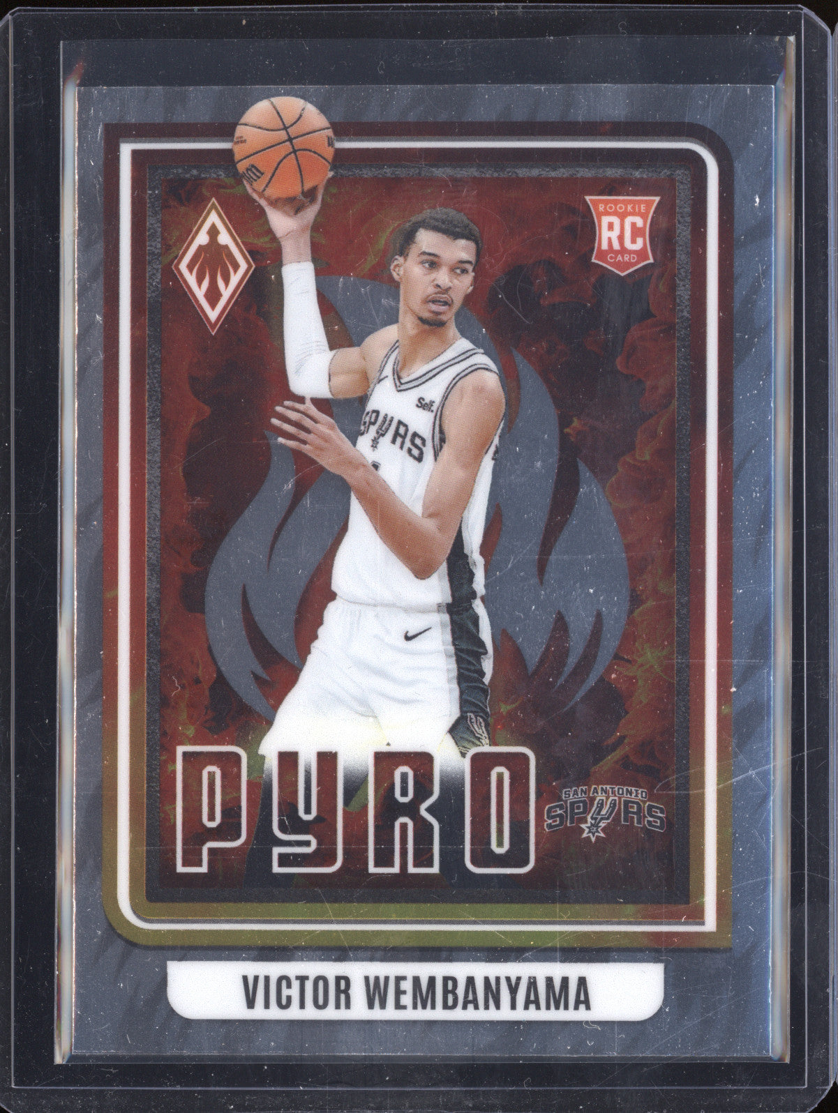 Victor Wembanyama 2023-24 Panini Phoenix 5 Pyro RC