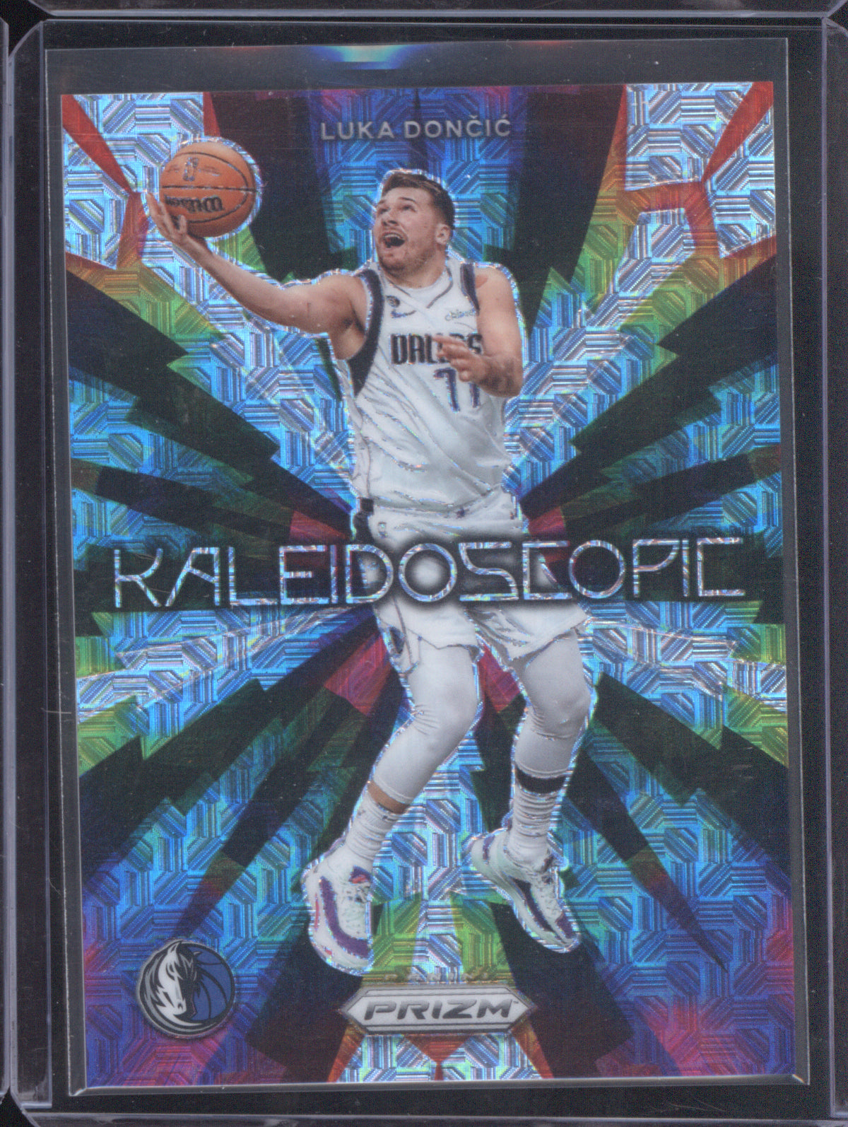 Luka Doncic 2023-24 Panini Prizm 3 Kaleidoscopic Mojo /25