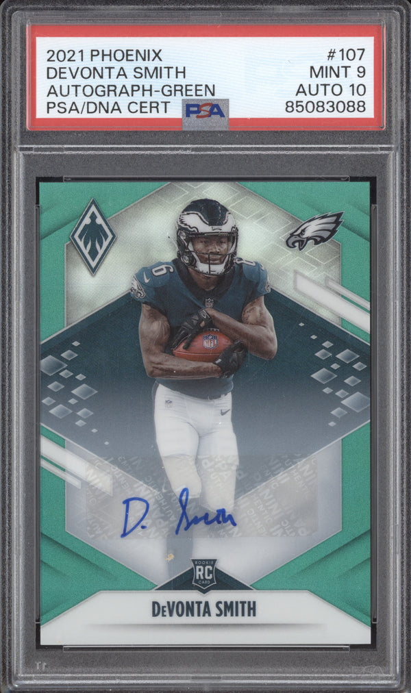 DeVonta Smith 2021 Panini Phoenix 107 Green Auto RC 4/10 PSA 9/10