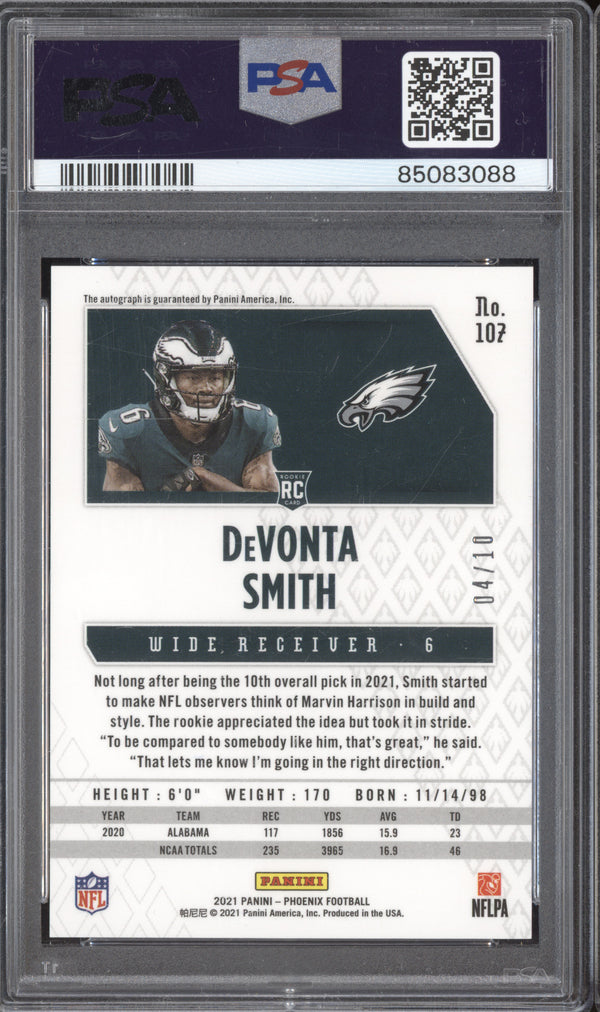 DeVonta Smith 2021 Panini Phoenix 107 Green Auto RC 4/10 PSA 9/10