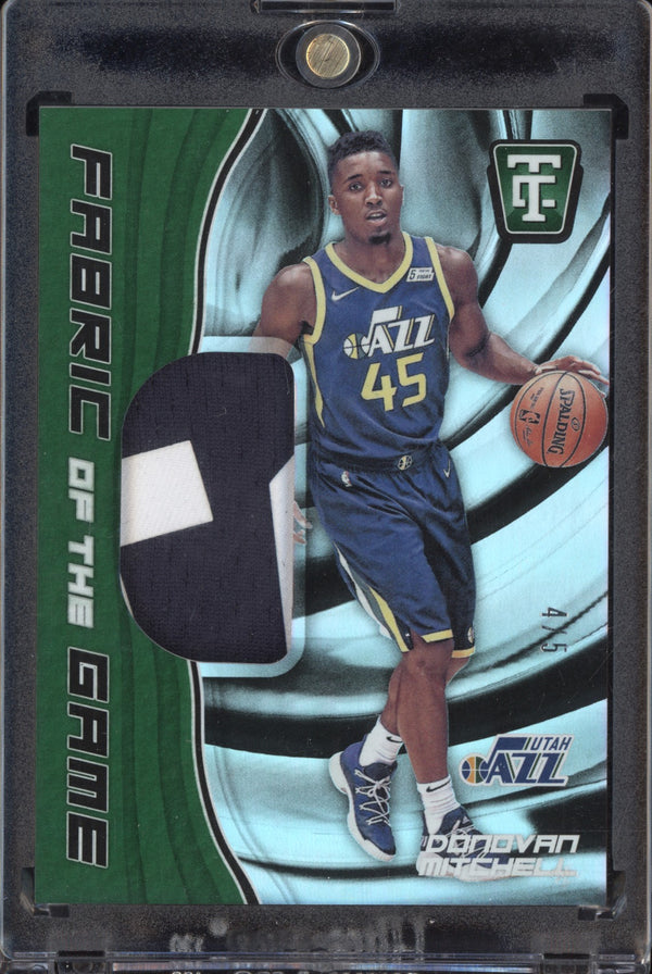 Donovan Mitchell 2017-18 Panini Totally Certified Fabric of the Game Rookie Green RC 4/5