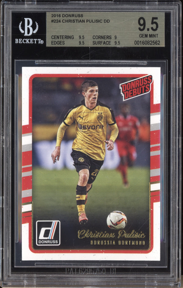 Christian Pulisic 2016-17 Panini Donruss Soccer 224 Donruss Debuts RC BGS 9.5