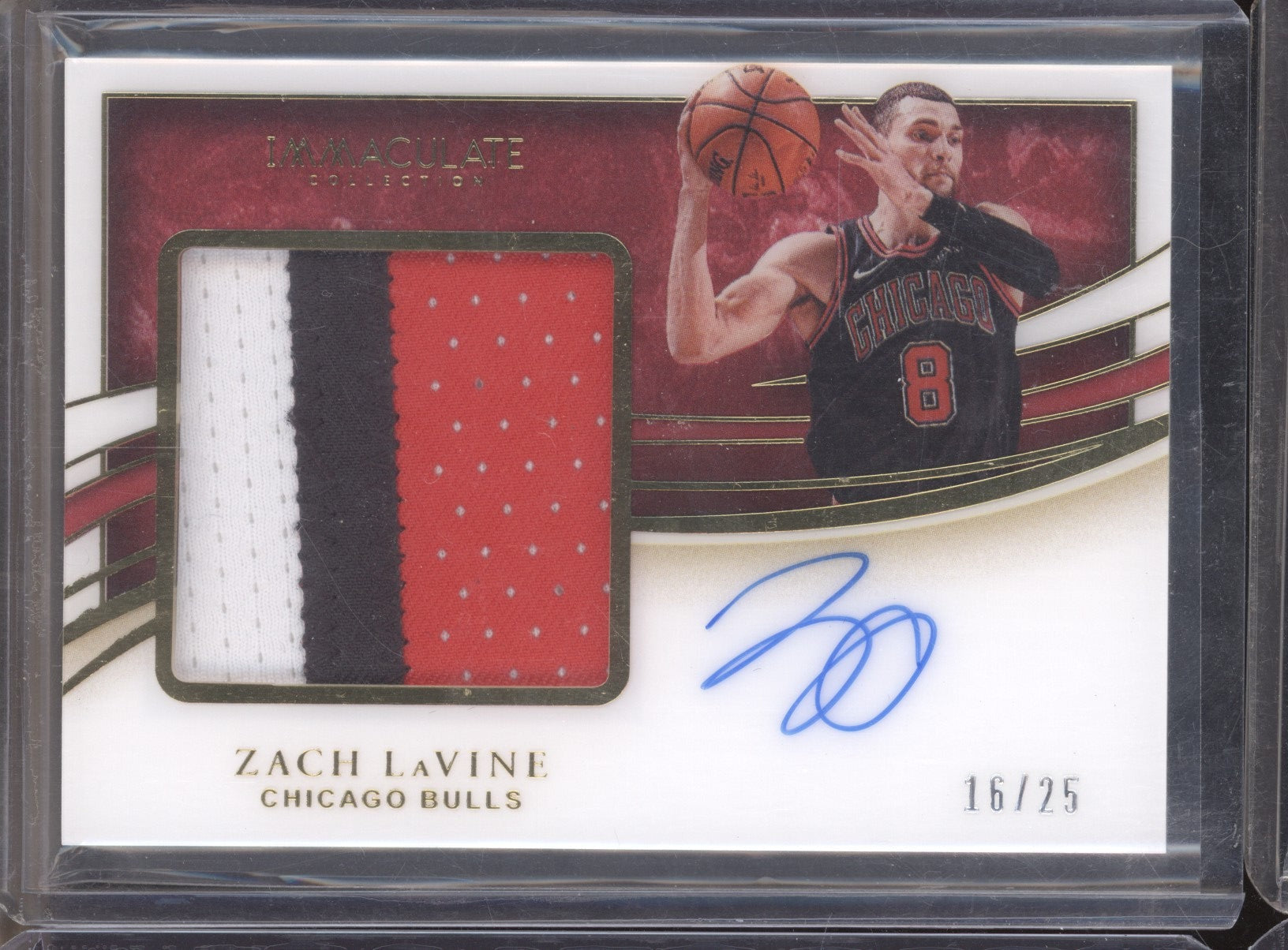 Zach LaVine 2019-20 Panini Immaculate PPA-ZLV Premium Patch Auto 16/25  LPZ