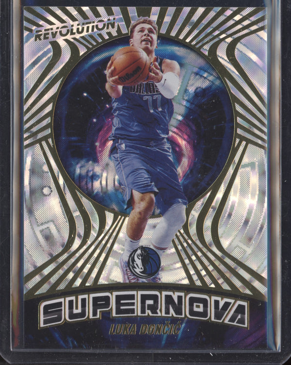 Luka Doncic 2021/22 Panini Revolution Supernova Fractal