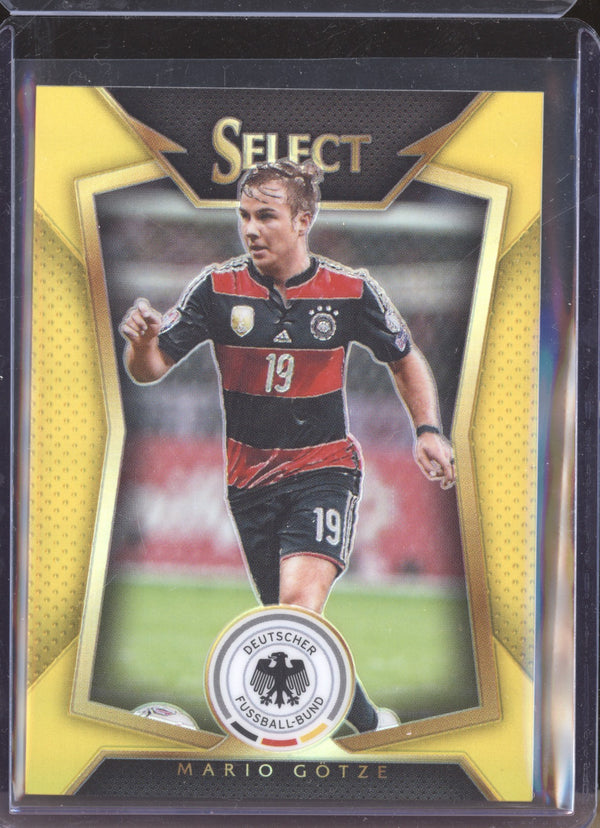 Mario Gotze 2015-16 Panini Select Soccer 37 Black & Red Jersey Gold 4/10