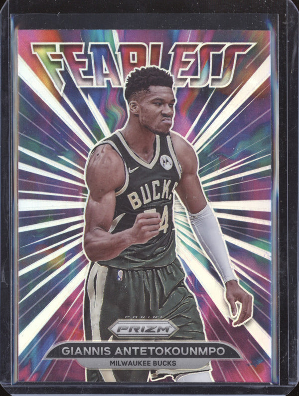 Giannis Antetokounmpo 2021-22 Panini Prizm 8 Silver Fearless