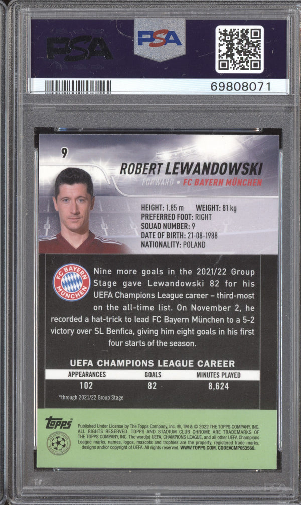 Robert Lewandowski 2021-22 Topps Stadium Club Chrome UCL 9 Pink Red Electric Charge PSA 10