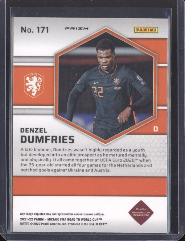 Denzel Dumfries 2022 Panini Mosaic RTWC 171 Red RC