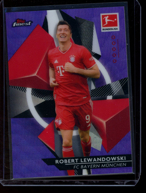 Robert Lewandowski 2020-21 Topps Finest Bundesliga Purple Wave Refractor 31/250