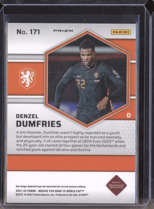 Denzel Dumfries 2022 Panini Mosaic RTWC 171 Silver RC